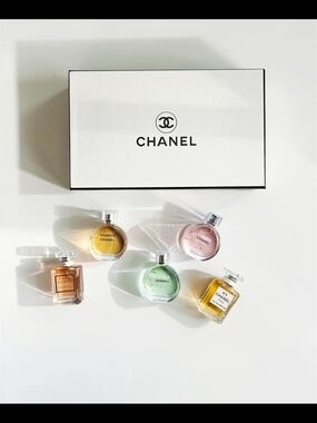 CHANEL Miniature Set